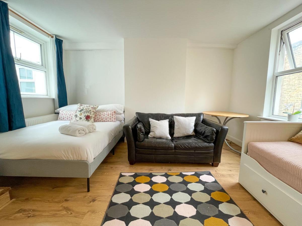 134 Kilburn Road Apartment Londra Esterno foto